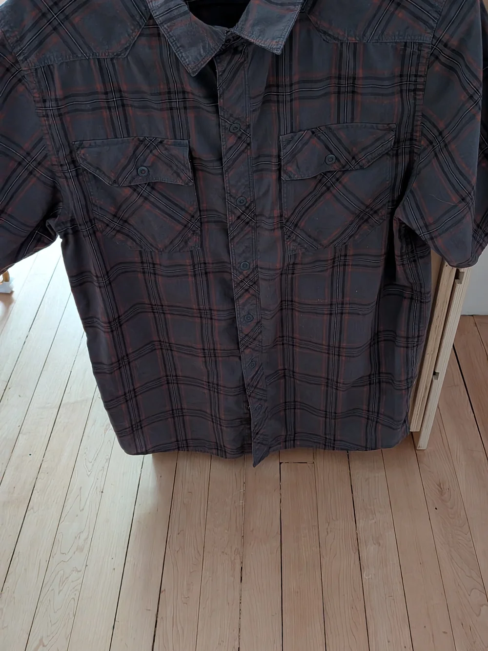 The North Face Men's Dark Gray Plaid Shirt with Red Stripes Small